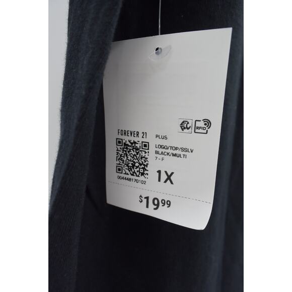 Selena Official Merchandise Black Graphic Crew Neck T-Shirt Plus Size 1X - Picture 4 of 5